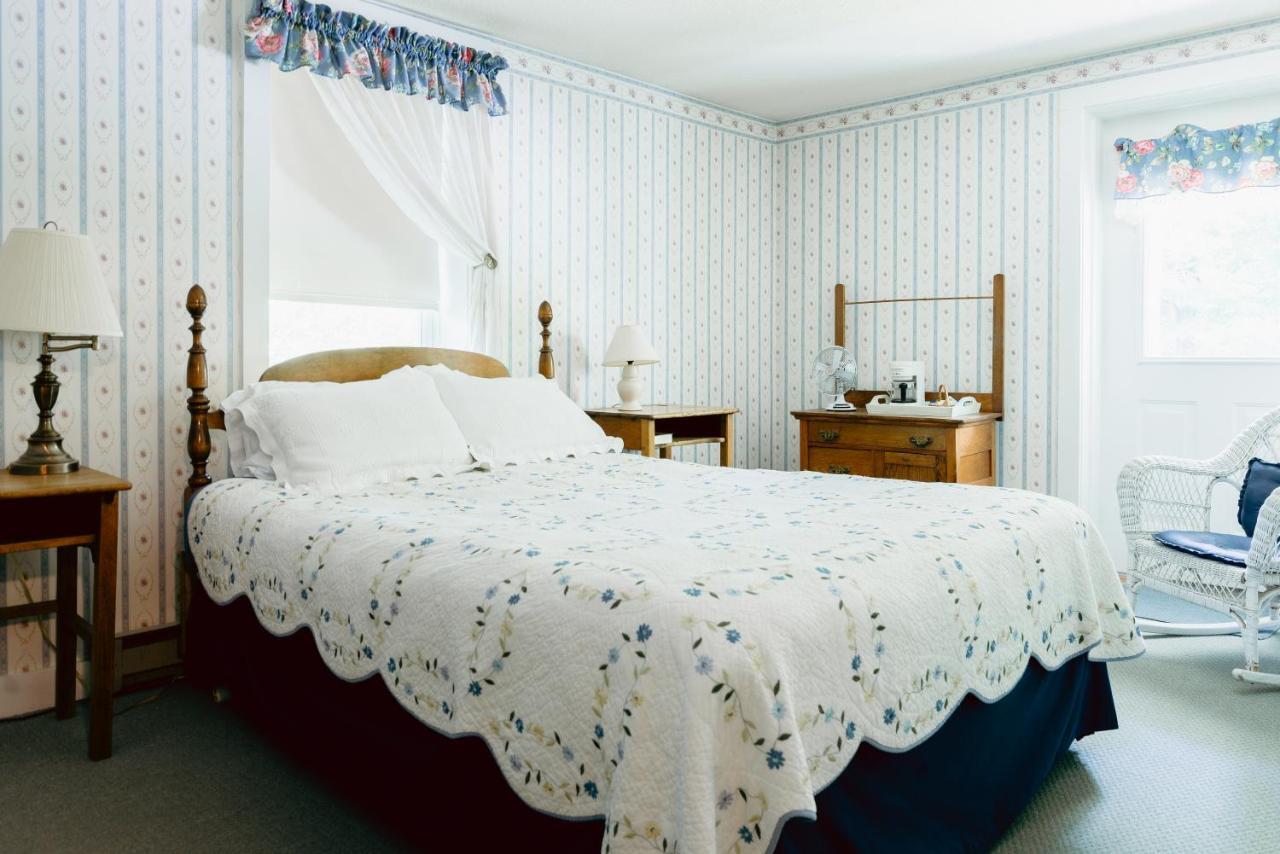 Carriage Barn Inn Keene Esterno foto